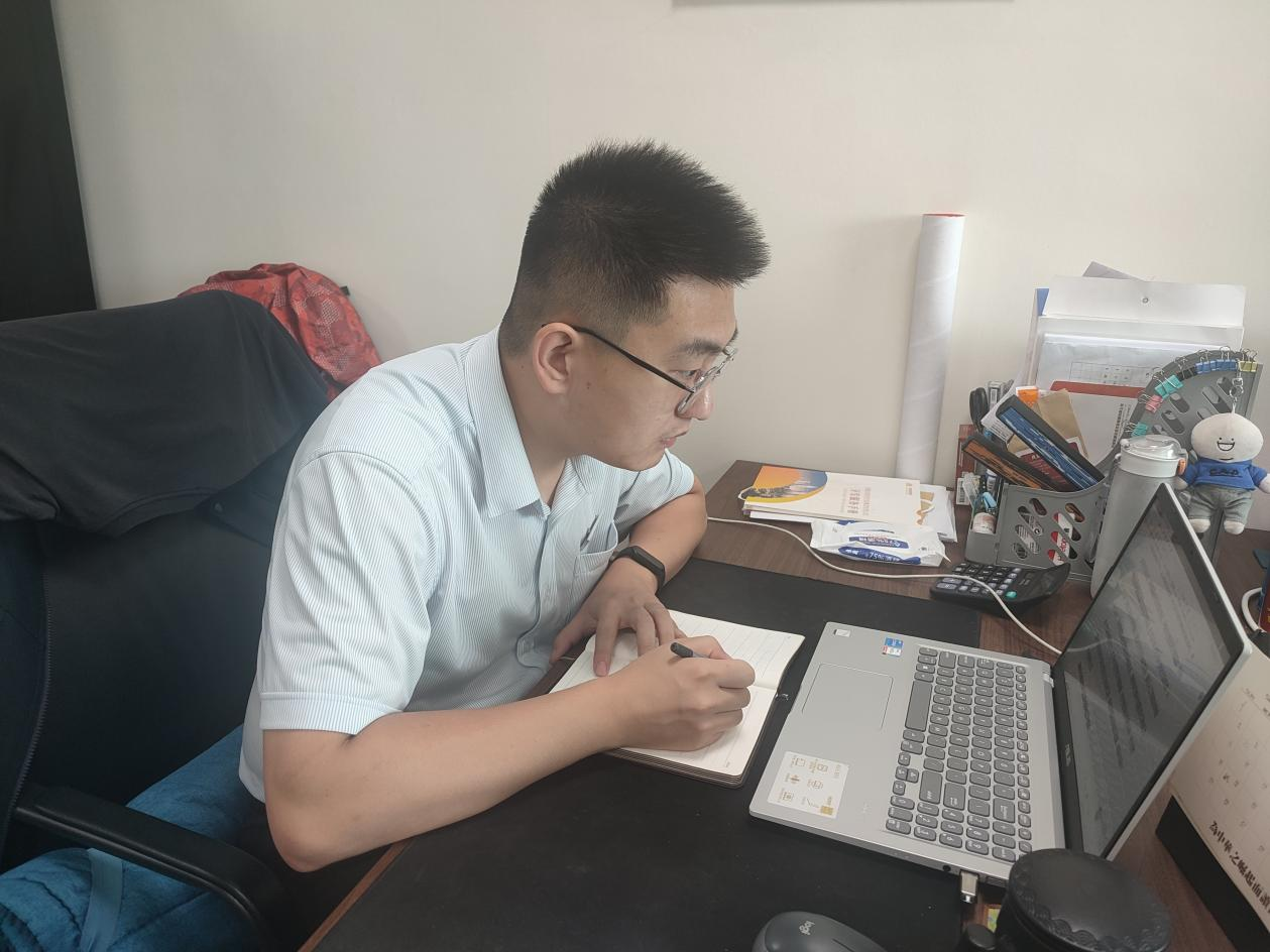 PT��Ѷ|һ������