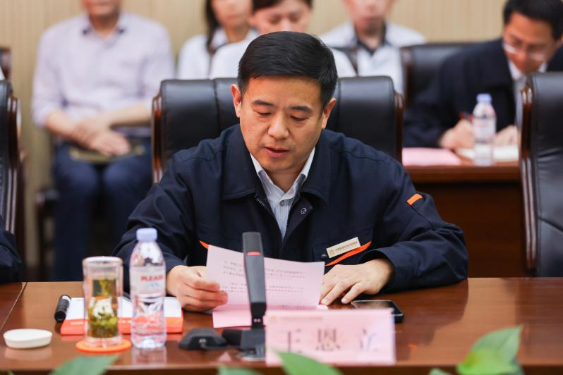 PT视讯|一触即发